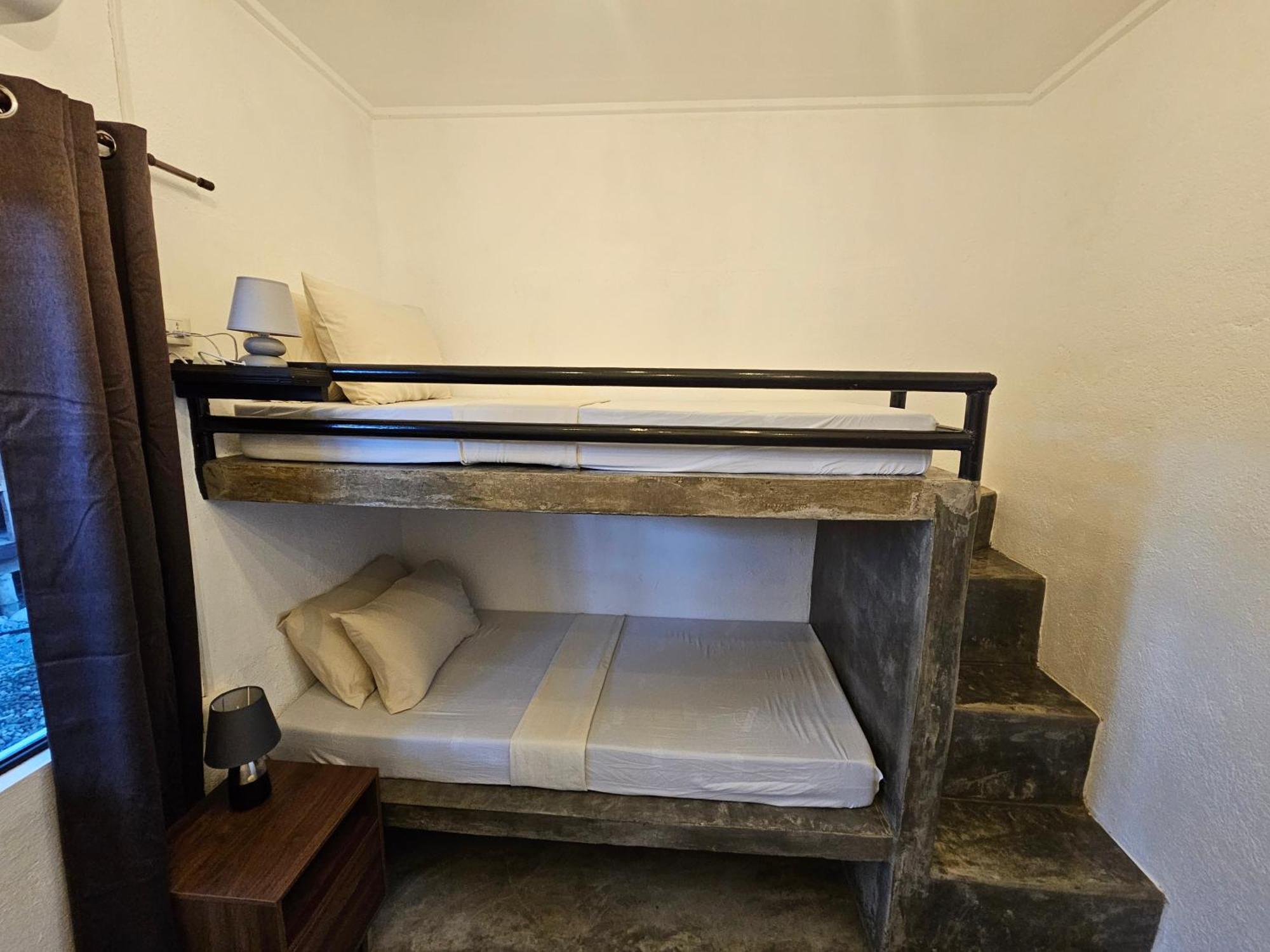 Crazy Bears Hostel モアルボアル エクステリア 写真